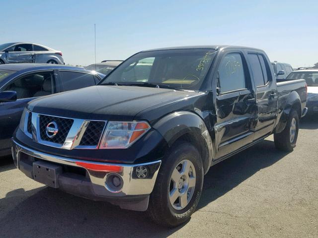 1N6AD09U17C459591 - 2007 NISSAN FRONTIER C BLACK photo 2