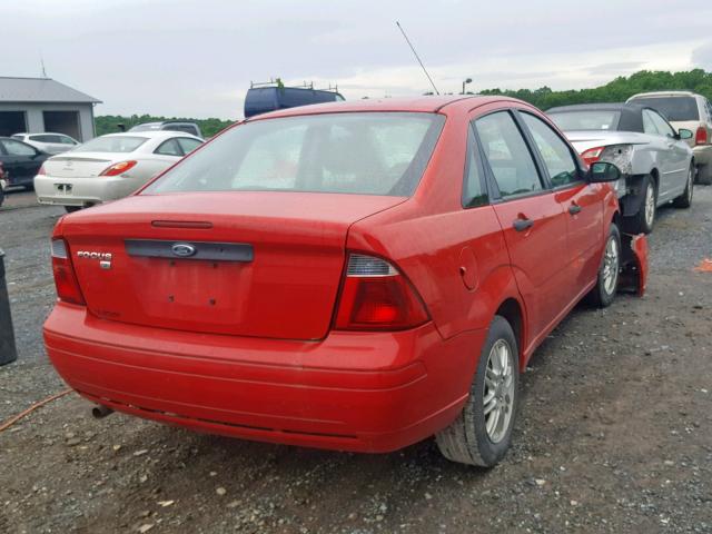 1FAFP34N27W153912 - 2007 FORD FOCUS ZX4 RED photo 4