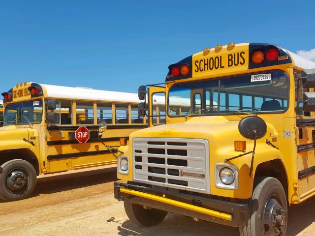 1HVLNZRL6JH541289 - 1988 INTERNATIONAL S-SERIES 1 黄色 照片 2