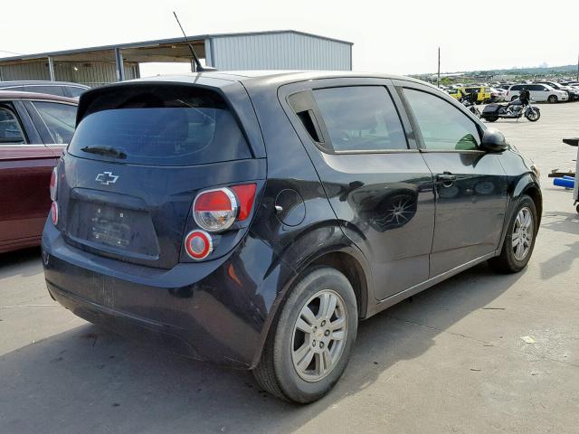1G1JA6SHXC4140036 - 2012 CHEVROLET SONIC LS შავი ფოტო 4
