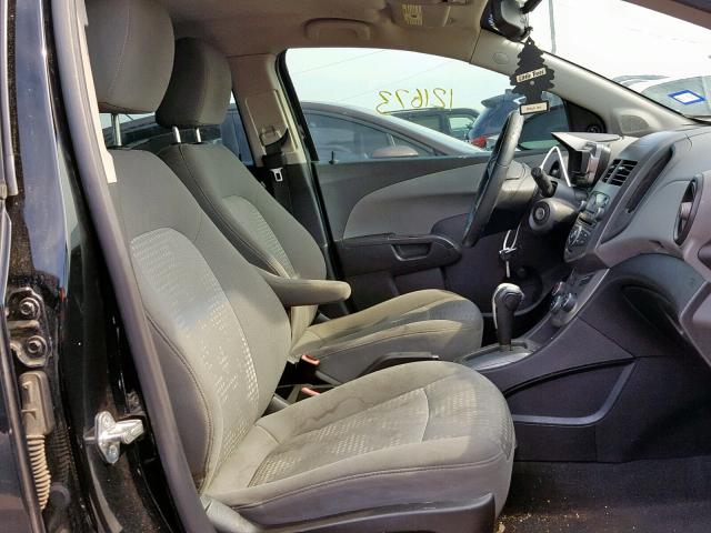 1G1JA6SHXC4140036 - 2012 CHEVROLET SONIC LS შავი ფოტო 5