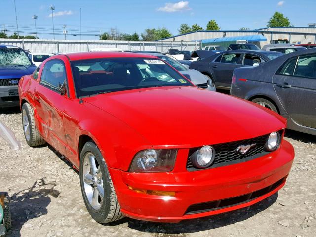 1ZVHT82H765234608 - 2006 FORD MUSTANG GT RED photo 1