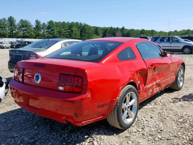 1ZVHT82H765234608 - 2006 FORD MUSTANG GT RED photo 4