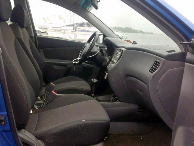 KNADE163166122590 - 2006 KIA RIO 5 BLUE photo 5