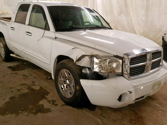 1D7HW48N56S679226 - 2006 DODGE DAKOTA QUA WHITE photo 9