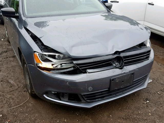3VW2K7AJ9EM357018 - 2014 VOLKSWAGEN JETTA BASE GRAY photo 9