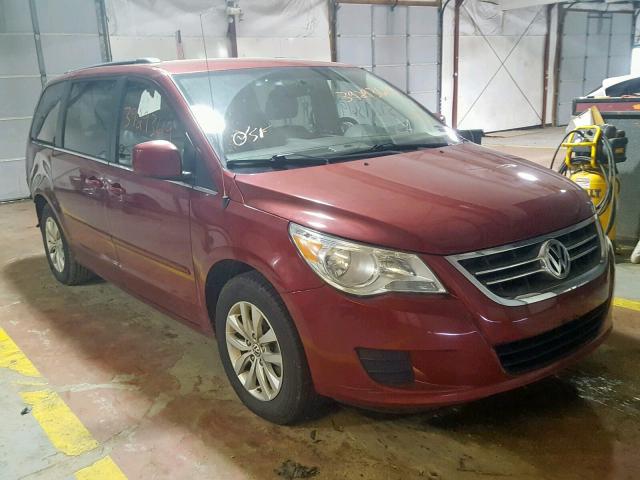 2C4RVABG7CR355086 - 2012 VOLKSWAGEN ROUTAN SE MAROON photo 1