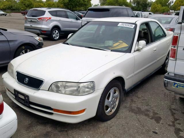 JH4UA3648TC010531 - 1996 ACURA 3.2TL WHITE photo 2