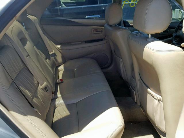 JT8BF28G815108065 - 2001 LEXUS ES 300 GOLD photo 6