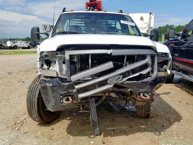 1FDAF56F72EA30965 - 2002 FORD F550 SUPER WHITE photo 10