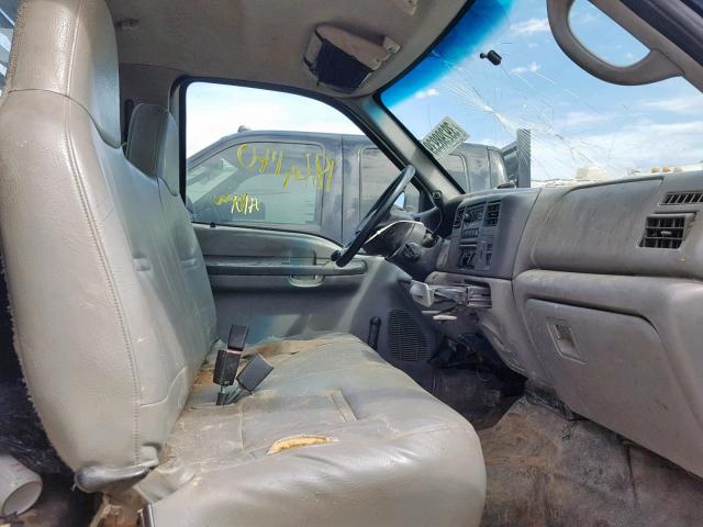 1FDAF56F72EA30965 - 2002 FORD F550 SUPER WHITE photo 5