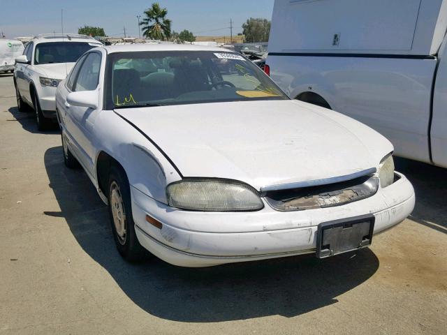 2G1WW12M9V9332877 - 1997 CHEVROLET MONTE CARL WHITE photo 1