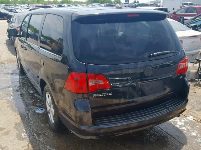 2V8HW34179R554665 - 2009 VOLKSWAGEN ROUTAN SE BLACK photo 3