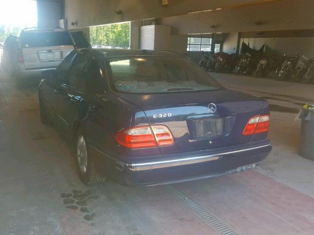 WDBJF65J61B199518 - 2001 MERCEDES-BENZ E 320 BLUE photo 3