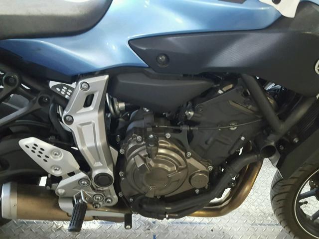 JYARM06Y5HA004104 - 2017 YAMAHA FZ07 C BLUE photo 7