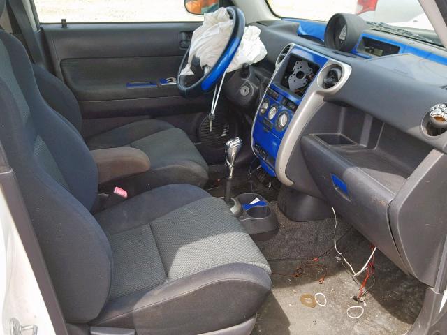 JTLKT324664058993 - 2006 TOYOTA SCION XB 白色 照片 5