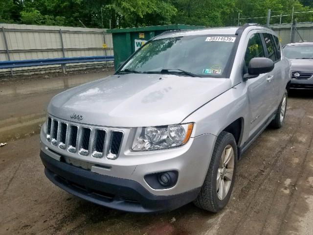 1C4NJCBAXCD579683 - 2012 JEEP COMPASS SP 银色 照片 2