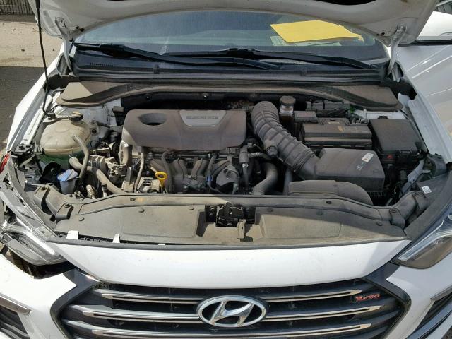 KMHD04LBXHU330380 - 2017 HYUNDAI ELANTRA SP WHITE photo 7