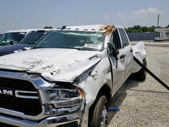 3C63RRGL6KG552860 - 2019 RAM 3500 TRADE WHITE photo 9