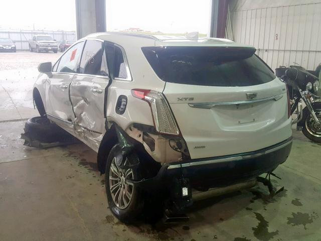 1GYKNDRS4HZ266371 - 2017 CADILLAC XT5 LUXURY WHITE photo 3