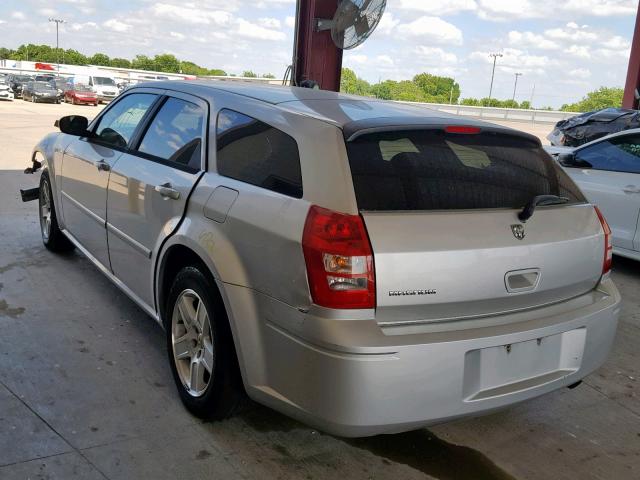 2D4FV47T77H899788 - 2007 DODGE MAGNUM SE SILVER photo 3