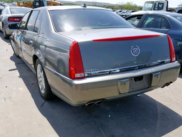 1G6KD5E66BU127468 - 2011 CADILLAC DTS LUXURY GOLD photo 3