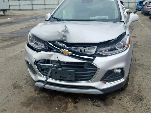 3GNCJRSB8HL232090 - 2017 CHEVROLET TRAX PREMI GRAY photo 9