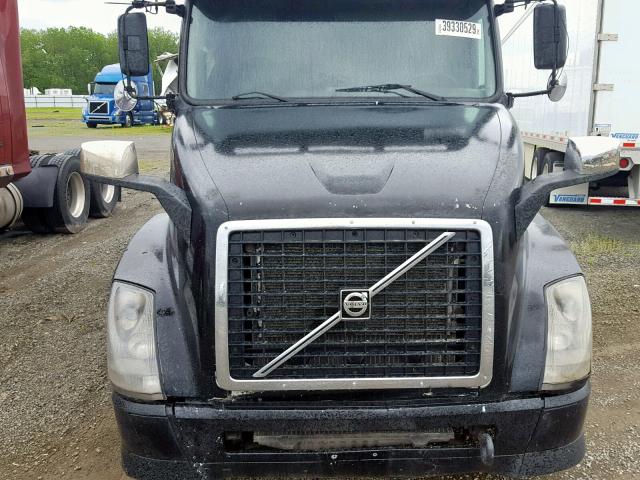 4V4NC9TH54N361370 - 2004 VOLVO VN VNL BLACK photo 7