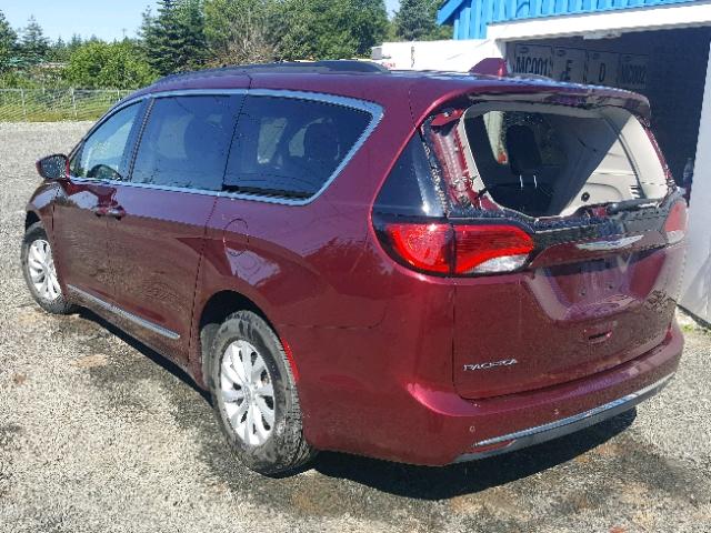 2C4RC1BG4HR527748 - 2017 CHRYSLER PACIFICA T RED photo 3