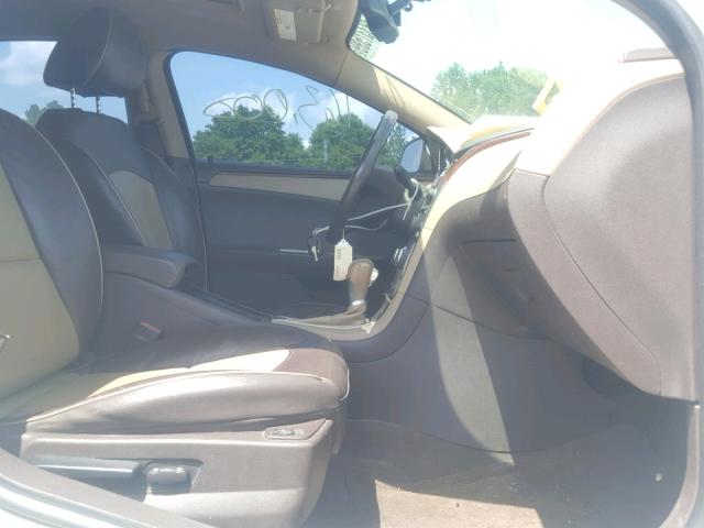 1G1ZE5E17BF266048 - 2011 CHEVROLET MALIBU LTZ თეთრი ფოტო 5