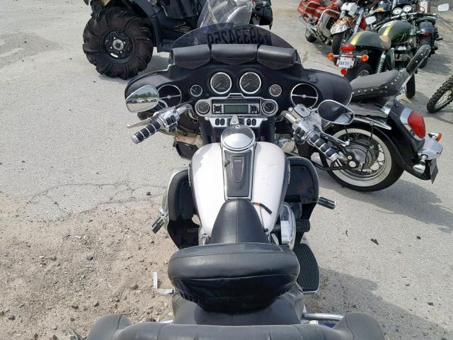 1HD1FC4197Y629404 - 2007 HARLEY-DAVIDSON FLHTCUI TWO TONE photo 5