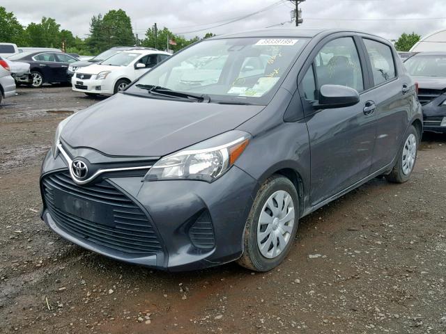 VNKKTUD39HA078964 - 2017 TOYOTA YARIS L GRAY photo 2