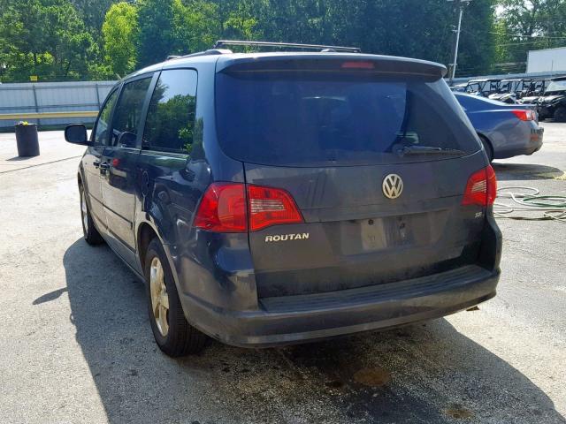 2V4RW3DG1BR695005 - 2011 VOLKSWAGEN ROUTAN SE CHARCOAL photo 3