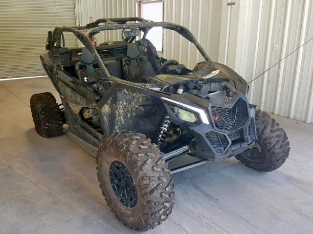 3JBVXAW47JK003122 - 2018 CAN-AM MAVERICK X BLACK photo 1