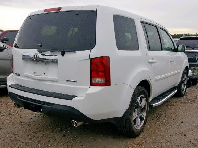 5FNYF3H3XFB031171 - 2015 HONDA PILOT SE WHITE photo 4