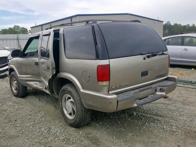 1GNDT13W2Y2317137 - 2000 CHEVROLET BLAZER GOLD photo 3