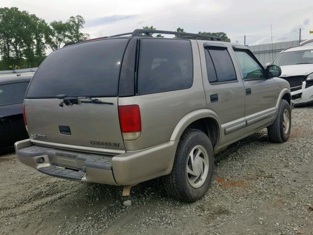 1GNDT13W2Y2317137 - 2000 CHEVROLET BLAZER GOLD photo 4