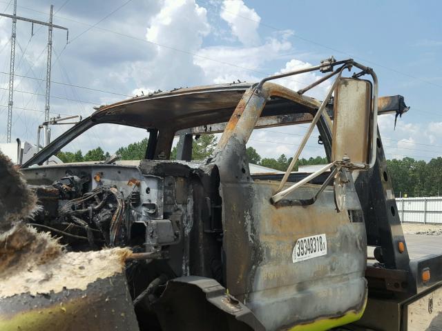 1GBJ6H1J4WJ107973 - 1998 CHEVROLET C-SERIES C BURN photo 9