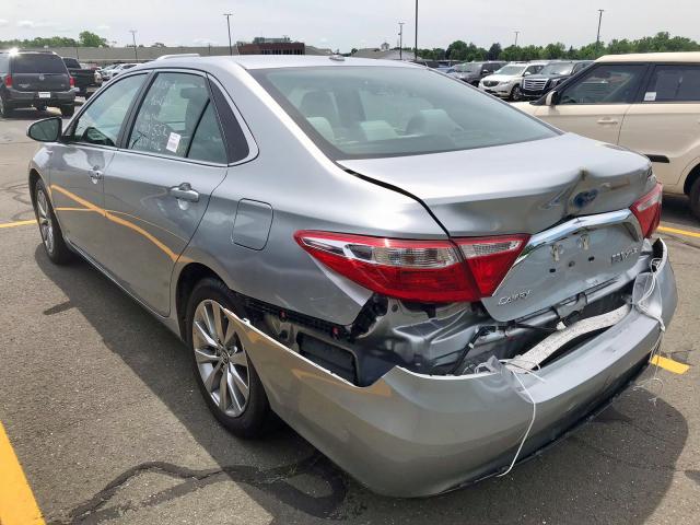 4T1BD1FK3HU203217 - 2017 TOYOTA CAMRY HYBR SILVER photo 4