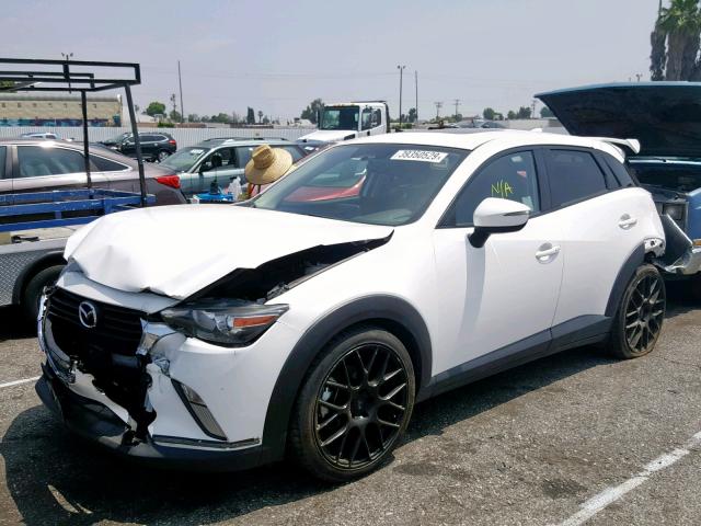 JM1DKBC78G0110529 - 2016 MAZDA CX-3 TOURI WHITE photo 2