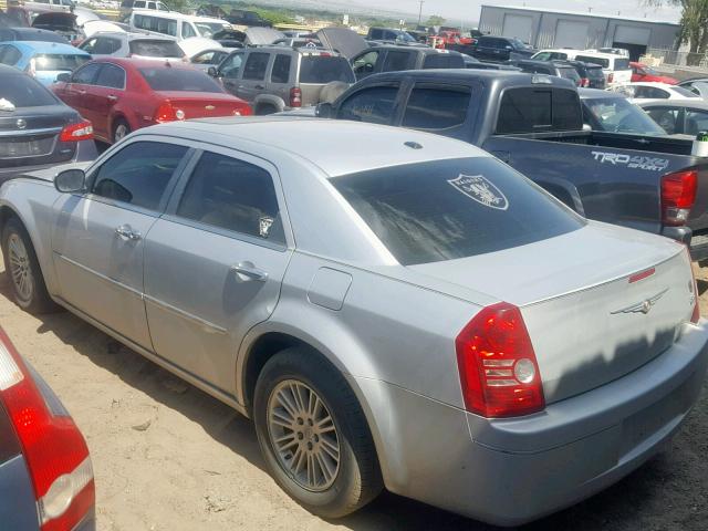 2C3CA1CV2AH258688 - 2010 CHRYSLER 300 TOURIN SILVER photo 3