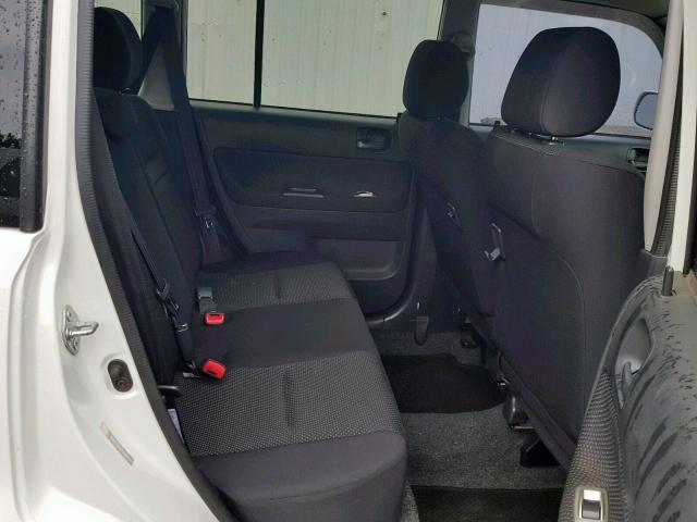 JTLKT324150178321 - 2005 TOYOTA SCION XB 白色 照片 6