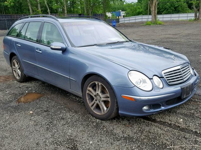 WDBUH83J15X182110 - 2005 MERCEDES-BENZ E 500 4MAT BLUE photo 1