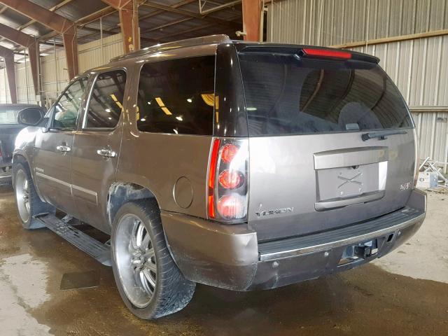 1GKS1EEF3CR259621 - 2012 GMC YUKON DENA GRAY photo 3