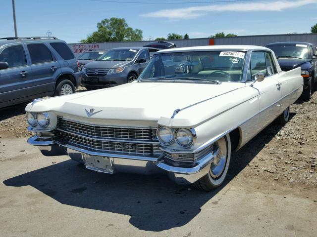 63J127560 - 1963 CADILLAC COUPE DEVI WHITE photo 2