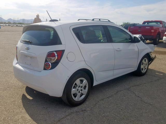 1G1JA6SH7F4188839 - 2015 CHEVROLET SONIC LS WHITE photo 4