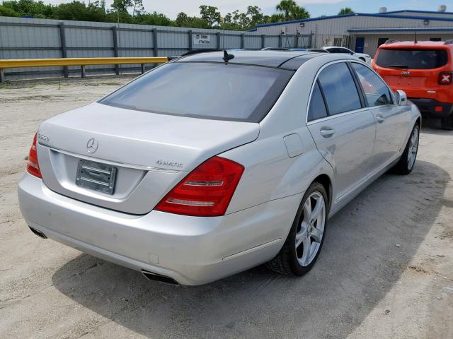 WDDNG9EB9DA518405 - 2013 MERCEDES-BENZ S 550 4MAT SILVER photo 4