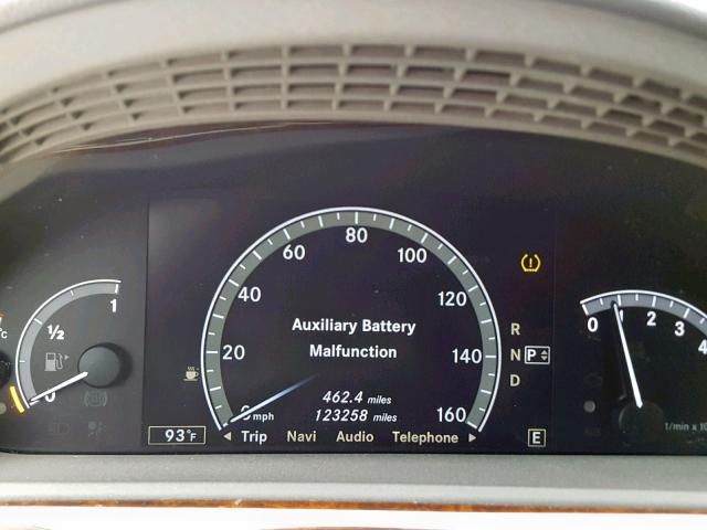 WDDNG9EB9DA518405 - 2013 MERCEDES-BENZ S 550 4MAT SILVER photo 8