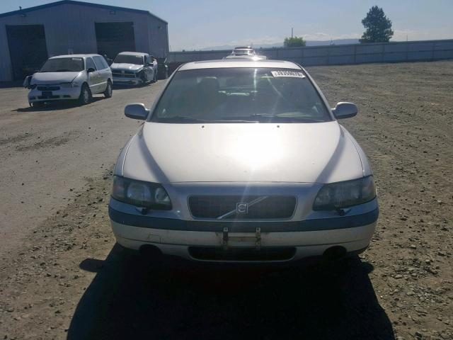 YV1RS61R412043256 - 2001 VOLVO S60 WHITE photo 10