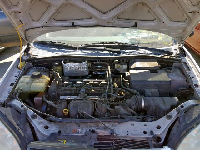 1FAFP34NX5W290609 - 2005 FORD FOCUS ZX4 SILVER photo 7